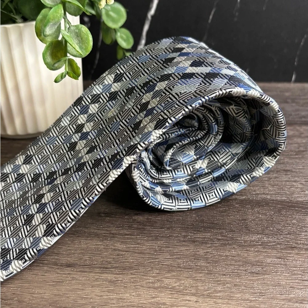 Alexander Julian Geometric Pattern Tie in Blue and Gray
